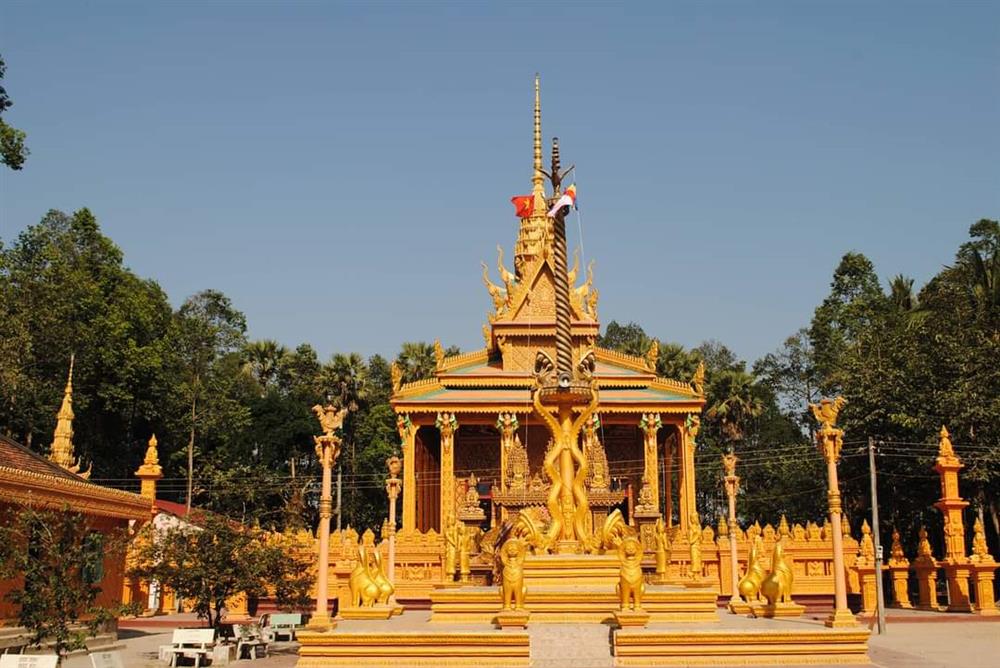 Phu Ly Khmer Pagoda - A Must-see Vinh Long Hidden Gem